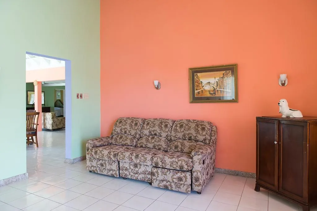 Pensión Gemini Villa Montego Bay