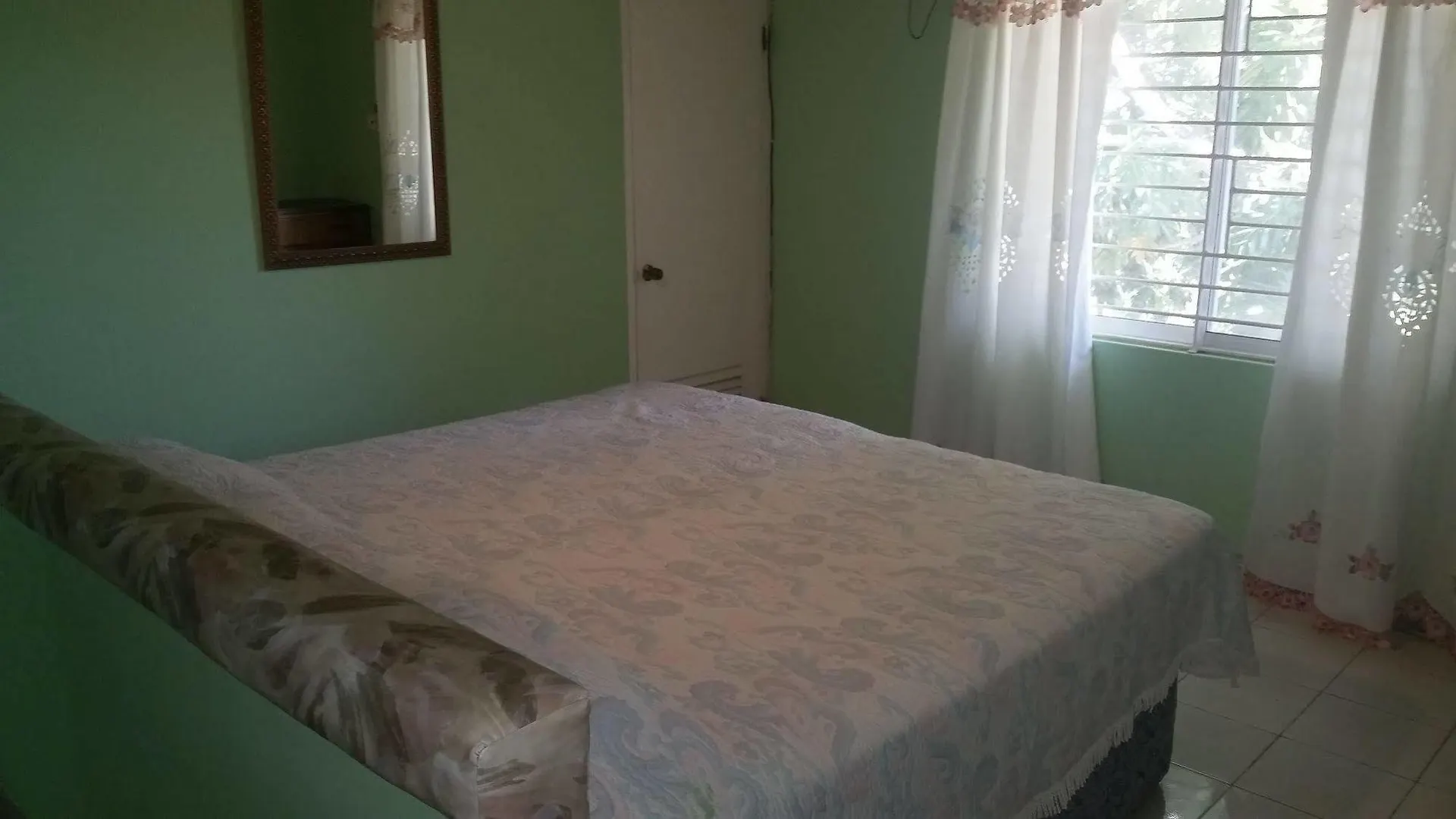 Gemini Villa Montego Bay 3*,